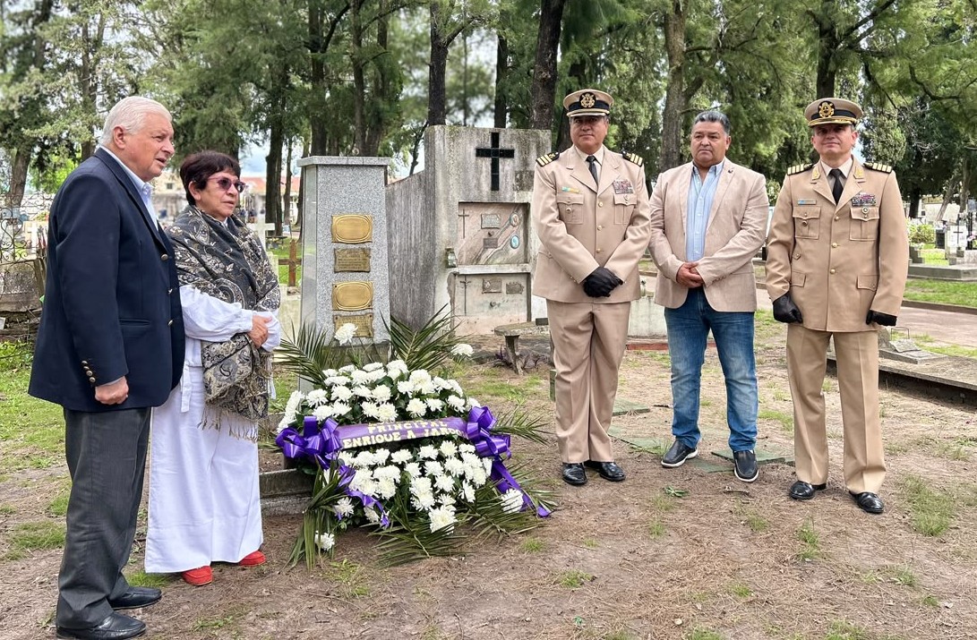 Ceremonia de Prefectura Naval Argentina en homenaje a Enrique Arturo Jardón