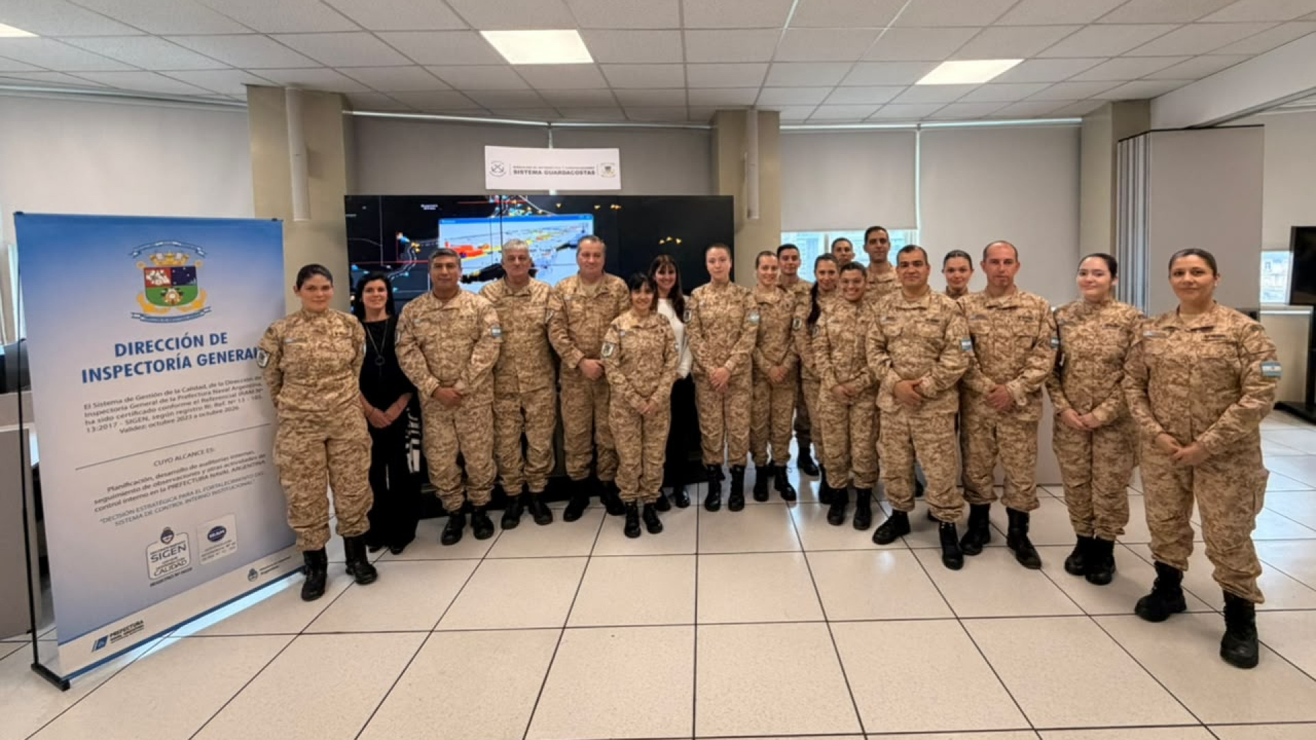 Autoridades y personal de Prefectura Naval Argentina durante la auditoría de su sistema de gestión de calidad